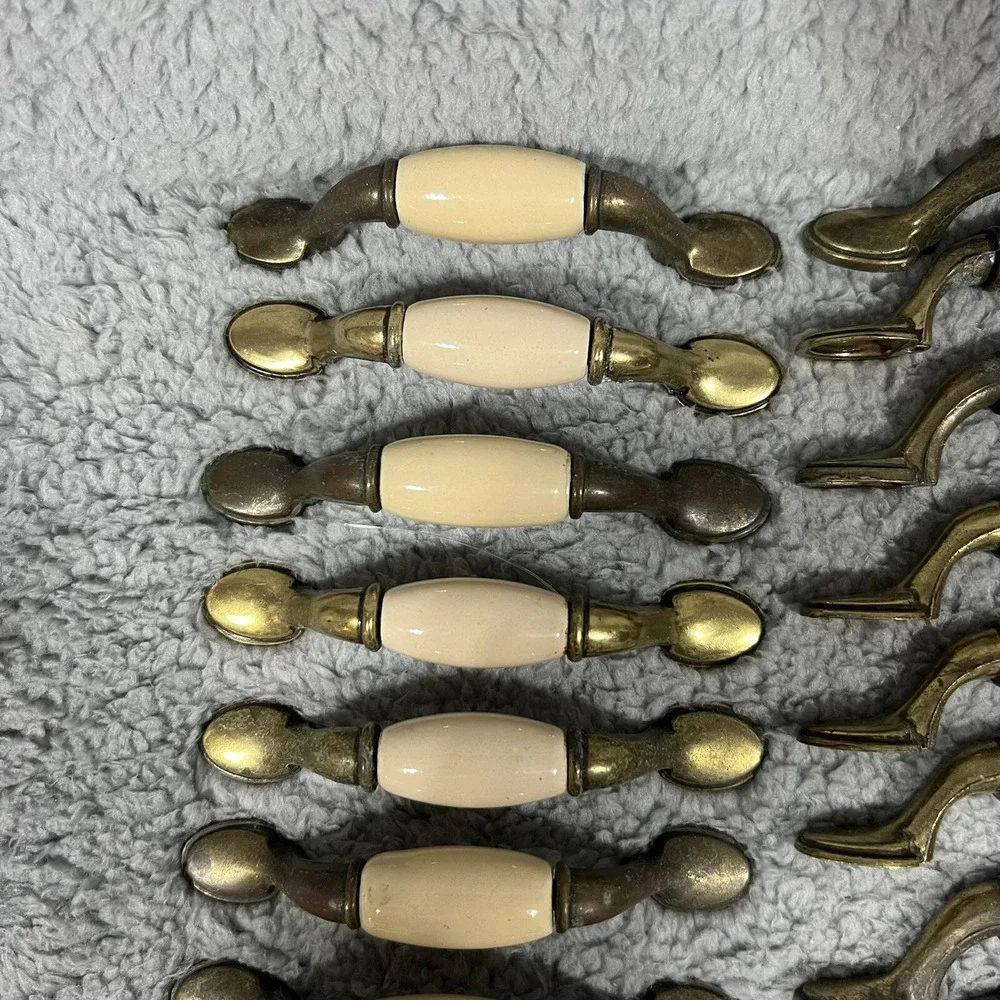 Lot of 30VTG Cream Porcelain Brass 5 in‎ Pulls Drawer Cabinet Furniture